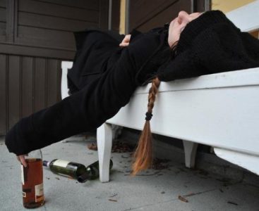 În pragul comei alcoolice la 13 ani, ZCH NEWS - sursa ta de informații