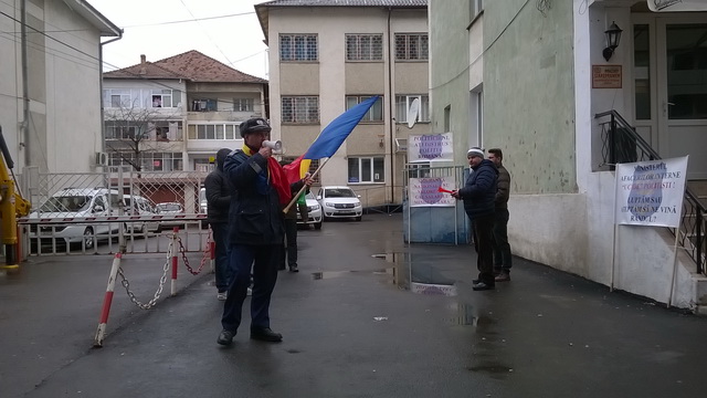 Proteste ale poliţiştilor la Piatra Neamţ şi Roman, ZCH NEWS - sursa ta de informații