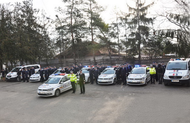 FOTO Ziua Poliţiei la Piatra Neamţ: moment de reculegere în memoria polițiștilor căzuți la datorie!, ZCH NEWS - sursa ta de informații