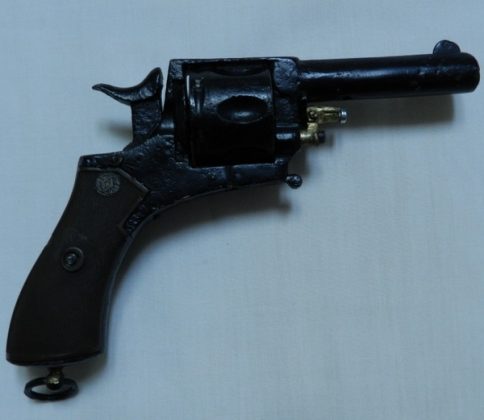 14 arme vechi, recuperate de polițiștii nemţeni, vor ajunge la muzeu, ZCH NEWS - sursa ta de informații