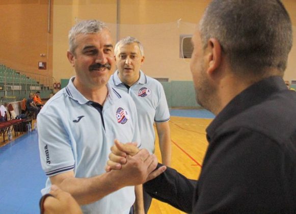 FOTO Cupă şi medalii pentru Futsal Ceahlăul! Premiu special pentru sloganul fotbaliștilor pietreni!, ZCH NEWS - sursa ta de informații