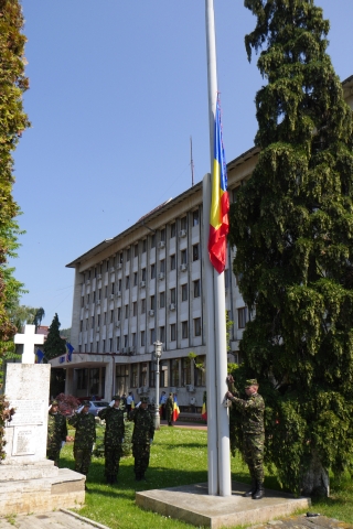 GALERIE FOTO Ziua Drapelului Național, marcată și la Piatra Neamț, ZCH NEWS - sursa ta de informații