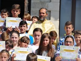 Tabără de creaţie la Aşezământul Social „Sf. Ioan de la Neamţ” de la Filioara
