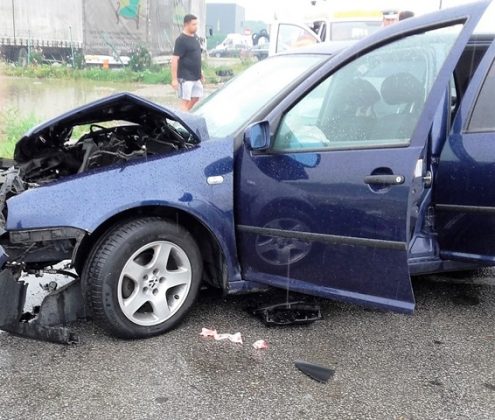 Accident pe Ocolitoarea Roman cu BMW din Marea Britanie. Galerie foto, ZCH NEWS - sursa ta de informații
