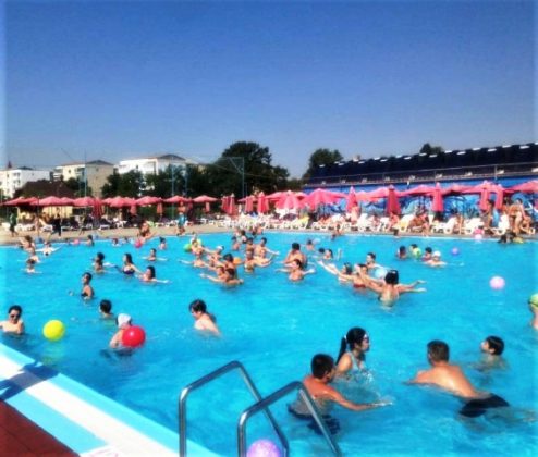 Petrecere estivală organizată de primăria Roman, ZCH NEWS - sursa ta de informații