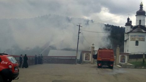 Chilii de la Vovidenia scăpate din incendiu, rase cu buldozerul, ZCH NEWS - sursa ta de informații
