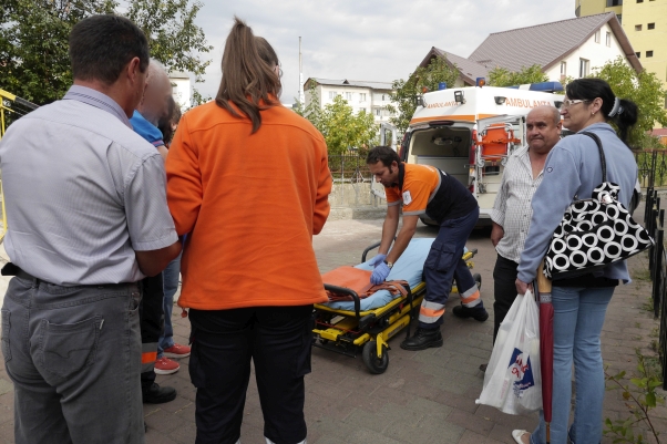FOTO &#8222;Pacient&#8221; aghesmuit, luat cu ambulanța, ZCH NEWS - sursa ta de informații