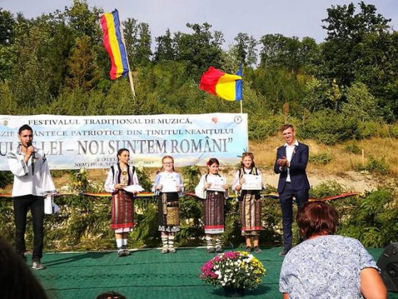 FOTO Vânători-Neamţ: Festivalul &#8222;Ţinutul Neamţului-Noi suntem români!&#8221;, ZCH NEWS - sursa ta de informații