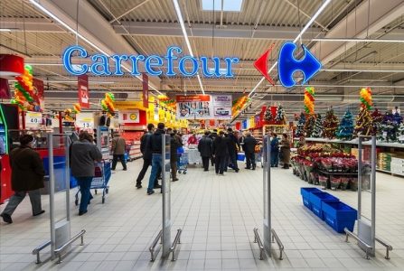Protest al angajaților Carrefour din Piatra-Neamț, ZCH NEWS - sursa ta de informații