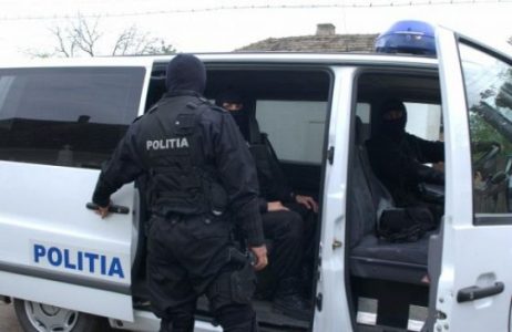 Angajat al unei firme din Piatra Neamț acuzat că a furat cauciucuri de peste un milion de lei, ZCH NEWS - sursa ta de informații