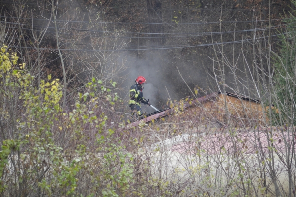 ACTUALIZARE ŞI FOTO Incendiu la Cabana Baraj de la Bicaz, ZCH NEWS - sursa ta de informații