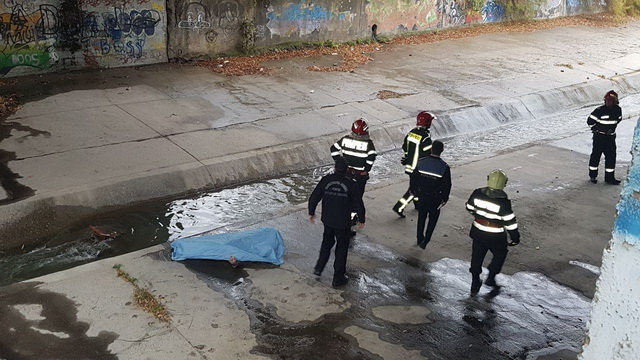ACTUALIZARE Bărbatul scos de pompieri din canalul Cuejdi s-a înecat!, ZCH NEWS - sursa ta de informații