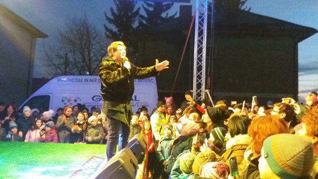 FOTO Concert Fuego în curtea Primăriei Petricani, ZCH NEWS - sursa ta de informații