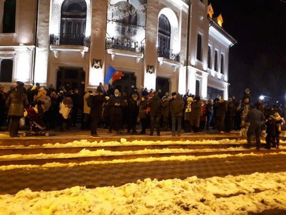Peste 200 de oameni protestează la Piatra Neamț, ZCH NEWS - sursa ta de informații
