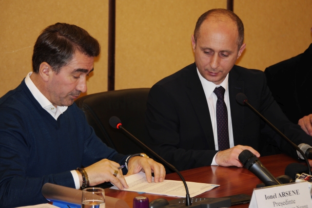 67 milioane de lei investiții și 29 de contracte semnate la Consiliul Județean Neamț