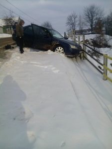 Maşină furată din curtea proprietarului la Grumăzeşti, ZCH NEWS - sursa ta de informații