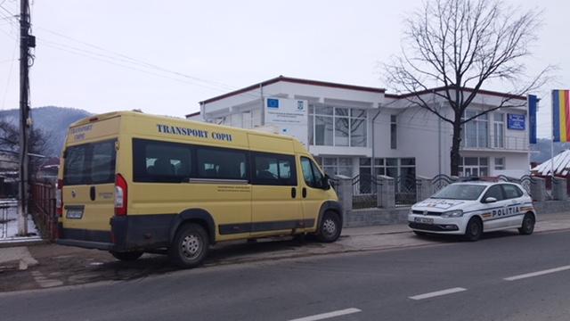 Vânători-Neamţ: Microbuz şcolar implicat într-un incident dubios, ZCH NEWS - sursa ta de informații