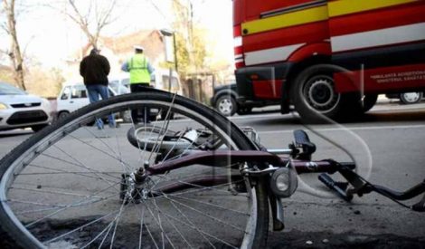 Accident în Piatra Neamț: o șoferiță începătoare a acroșat un biciclist, ZCH NEWS - sursa ta de informații