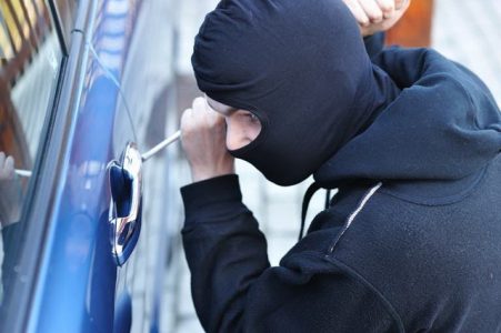 A furat o mașină ca să aibă cu ce se deplasa la alte furturi, ZCH NEWS - sursa ta de informații