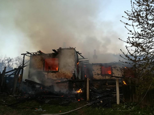 Incendiu devastatator într-o gospodărie din Agapia, ZCH NEWS - sursa ta de informații