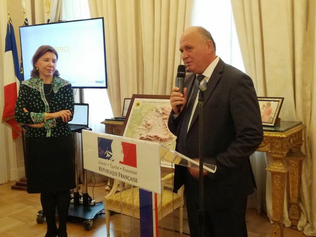 Primăria Piatra Neamţ a mai bifat un premiu: &#8222;Oraşul durabil&#8221;, oferit de Ambasada Franţei, ZCH NEWS - sursa ta de informații