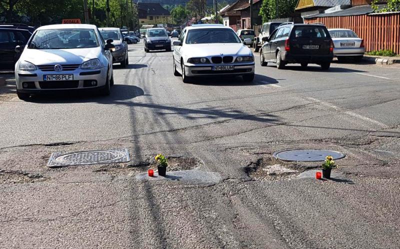 FOTO La Piatra Neamț, Primăria și Publiserv se dau în gropi cu administrarea străzilor (I), ZCH NEWS - sursa ta de informații