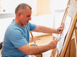 Pictorul Viorel Iliţoi, premiat la Concursul „Nicolae Mantu” Galaţi