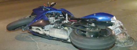 Motocicletă lovită de mașină în apropierea Gării Roman, ZCH NEWS - sursa ta de informații