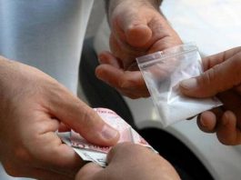 Șapte persoane suspectate de trafic de heroină au fost arestate preventiv