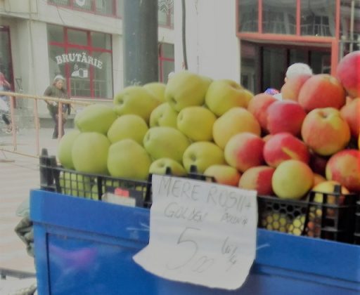 FOTO Preţurile fructelor de sezon au explodat în Piaţa Centrală, ZCH NEWS - sursa ta de informații