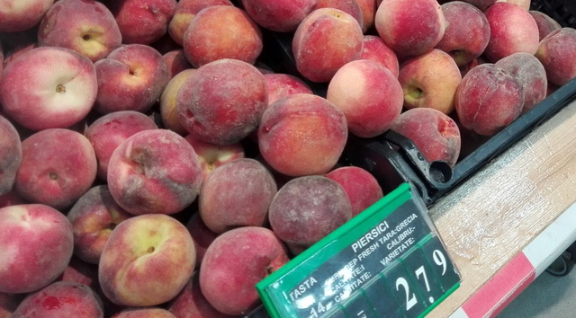 FOTO Preţurile fructelor de sezon au explodat în Piaţa Centrală, ZCH NEWS - sursa ta de informații