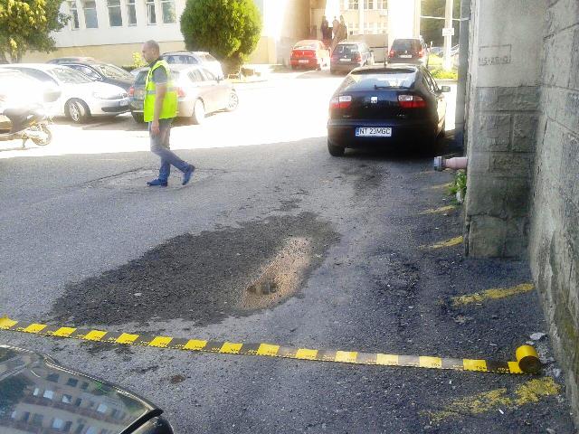 FOTO Un bărbat s-a aruncat de pe Spitalul Județean Neamț, ZCH NEWS - sursa ta de informații