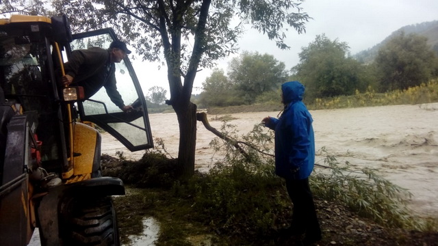 Vânători-Neamţ: Primarul Adriana Petrariu, în alertă de inundaţii, ZCH NEWS - sursa ta de informații