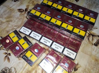 Contrabandă cu țigarete într-o piață din Piatra Neamț, ZCH NEWS - sursa ta de informații