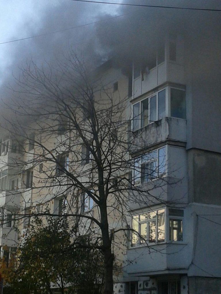 FOTO-VIDEO Explozie într-un bloc, trei persoane au fost rănite, ZCH NEWS - sursa ta de informații
