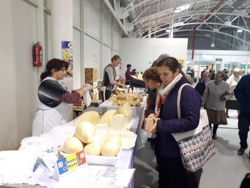 Piața Centrală: mărfuri bio autohtone cu ocazia Zilei Naționale a Produselor Agroalimentare Românești, ZCH NEWS - sursa ta de informații