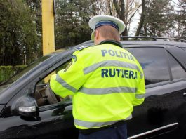 Vitezomani rămași fără permise * Şoferi amendați, pentru că vorbeau la telefon