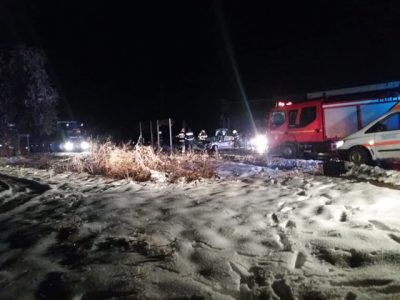 Accident cu două persoane încarcerate la Teţcani, trafic întrerupt pe DN2. Foto, ZCH NEWS - sursa ta de informații