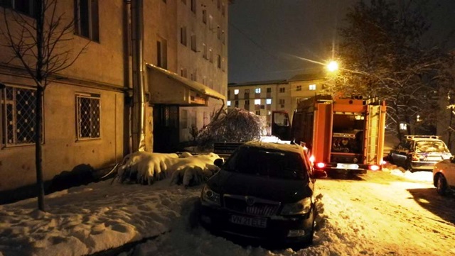 Știre actualizată: Incendiu într-un apartament, proprietarul a fost resuscitat. FOTO, ZCH NEWS - sursa ta de informații