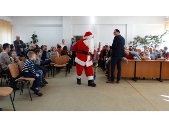 Moș Crăciun a venit la IPJ Neamț, ZCH NEWS - sursa ta de informații