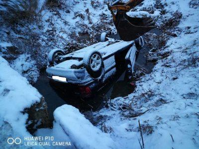 Mașină răsturnată la Dulcești, șoferul rănit, ZCH NEWS - sursa ta de informații