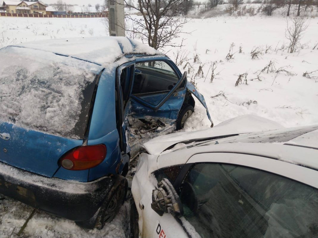 Mașină Delgaz, implicată într-un accident la Crăcăoani