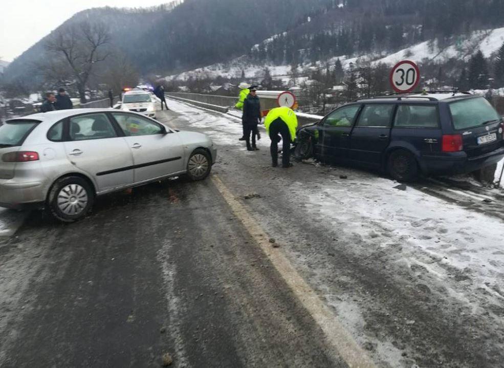 FOTO Accident la Pângărați, trafic oprit, coadă la Preluca din nou, ZCH NEWS - sursa ta de informații
