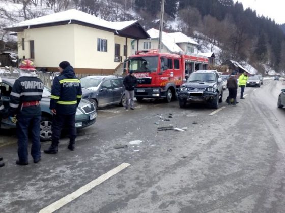 Accident la Farcașa: două mașini s-au ciocnit, o persoană a rămas încarcerată, ZCH NEWS - sursa ta de informații