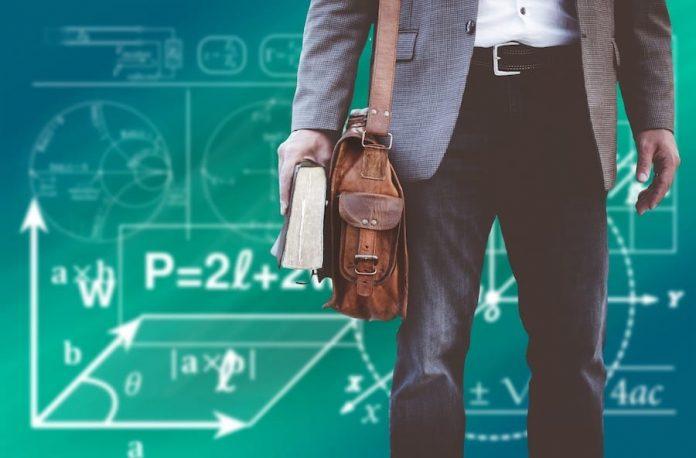 Profesor-la-tabla Profesor la tabla
