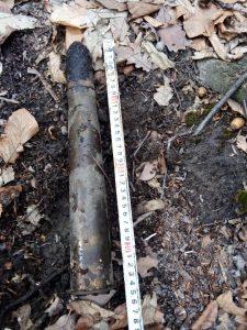 Lovitură acuplată de artilerie găsită în pădure, ZCH NEWS - sursa ta de informații
