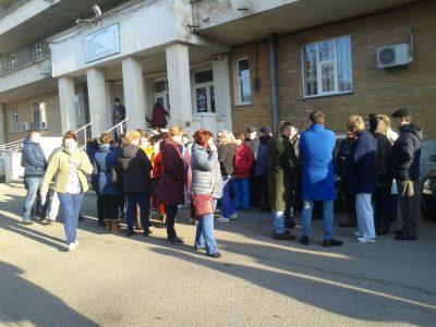 Spitalul Piatra Neamț fierbe: ”Vrem salariile înapoi” cer asistenții medicali, ZCH NEWS - sursa ta de informații