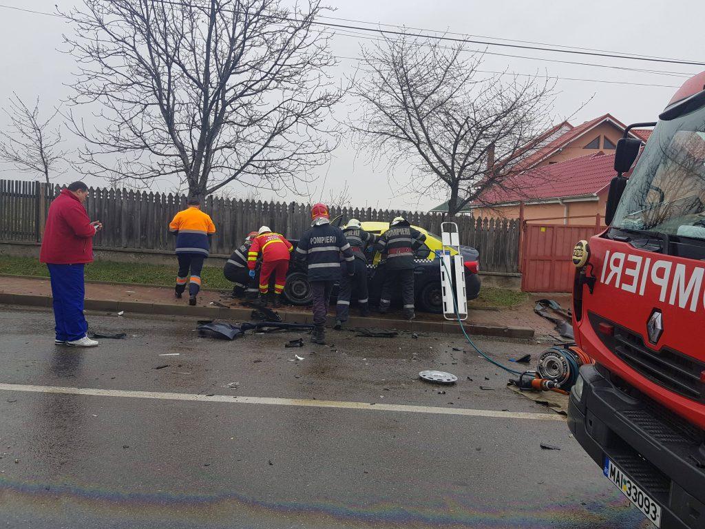 Actualizare: Accident la Târgu Neamț: două victime la spital, una monitorizată de SMURD, ZCH NEWS - sursa ta de informații