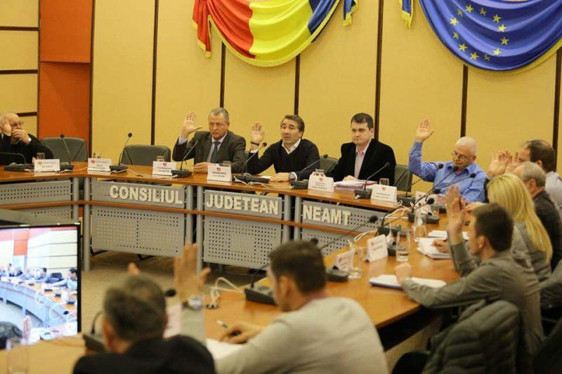 Investiții de peste 271,5 milioane de lei în drumurile și podurile județului Neamț