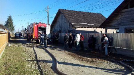 Acum: Incendiu puternic la o casă și o magazie, în Dumbrava Roșie, ZCH NEWS - sursa ta de informații